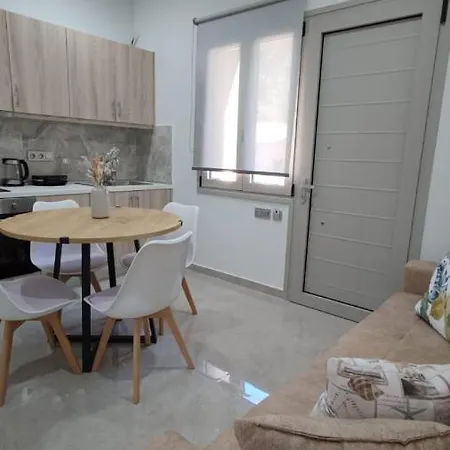 Oasis Apartment 1 *
